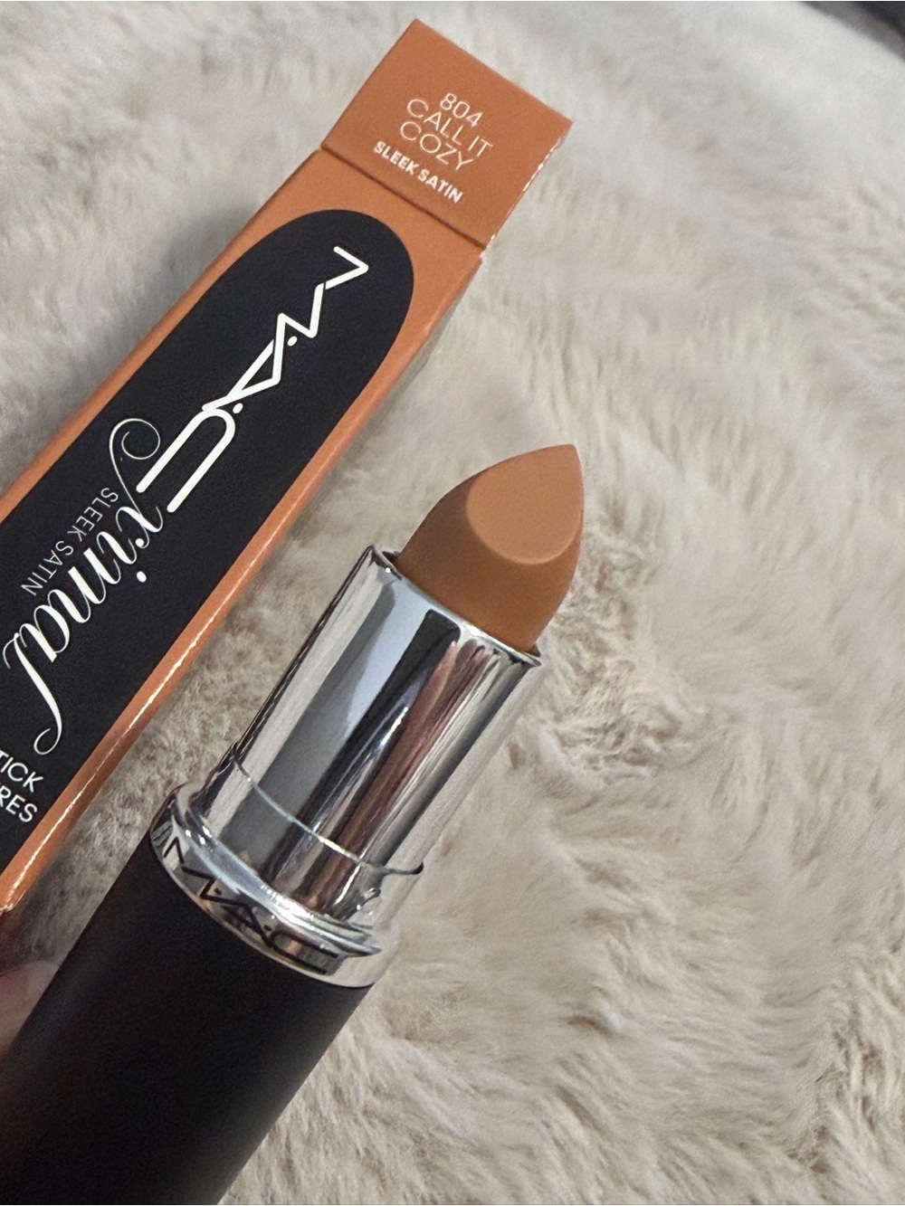 MACximal Sleek Satin Lipstick – Call It Cozy 💄
(Warm Tan)
